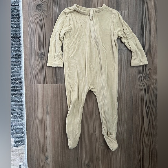 Kyte BABY Other - Kyte BABY Tan Kids Pajamas